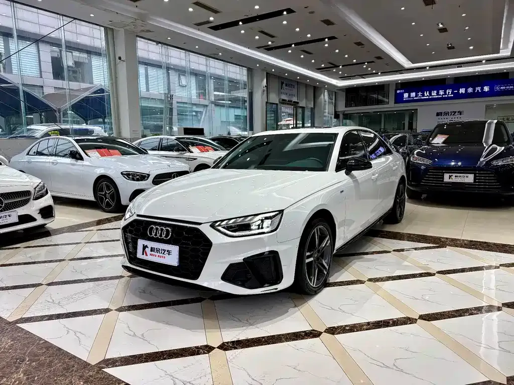 Audi A4L 2022 из CN, фото 7