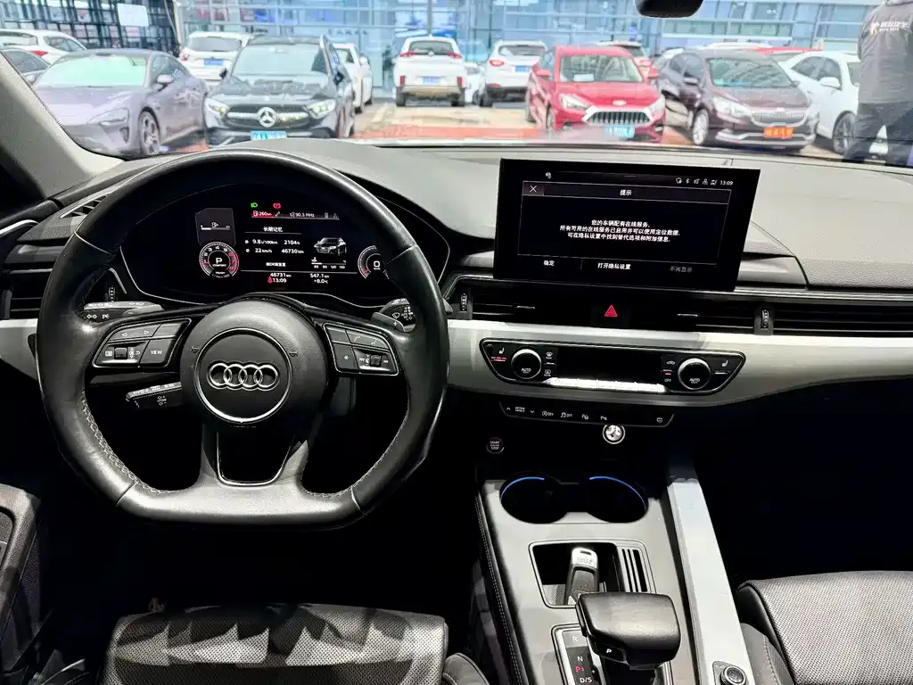 Audi A4L 2022 из CN, фото 9