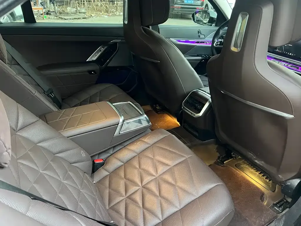 BMW 7 Series 2023 из CN, фото 5