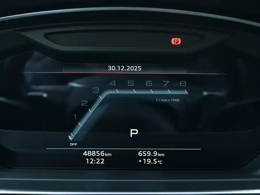 Audi A8 2022 из CN, фото 8