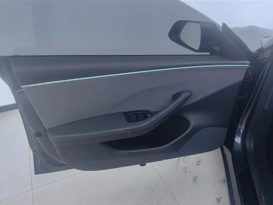 Tesla Model 3 2025 из CN, фото 7