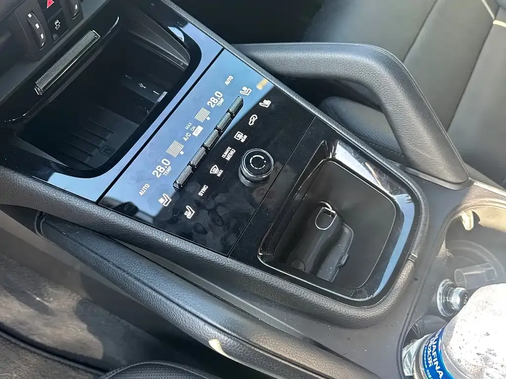 Porsche Cayenne 2024 из CN, фото 3