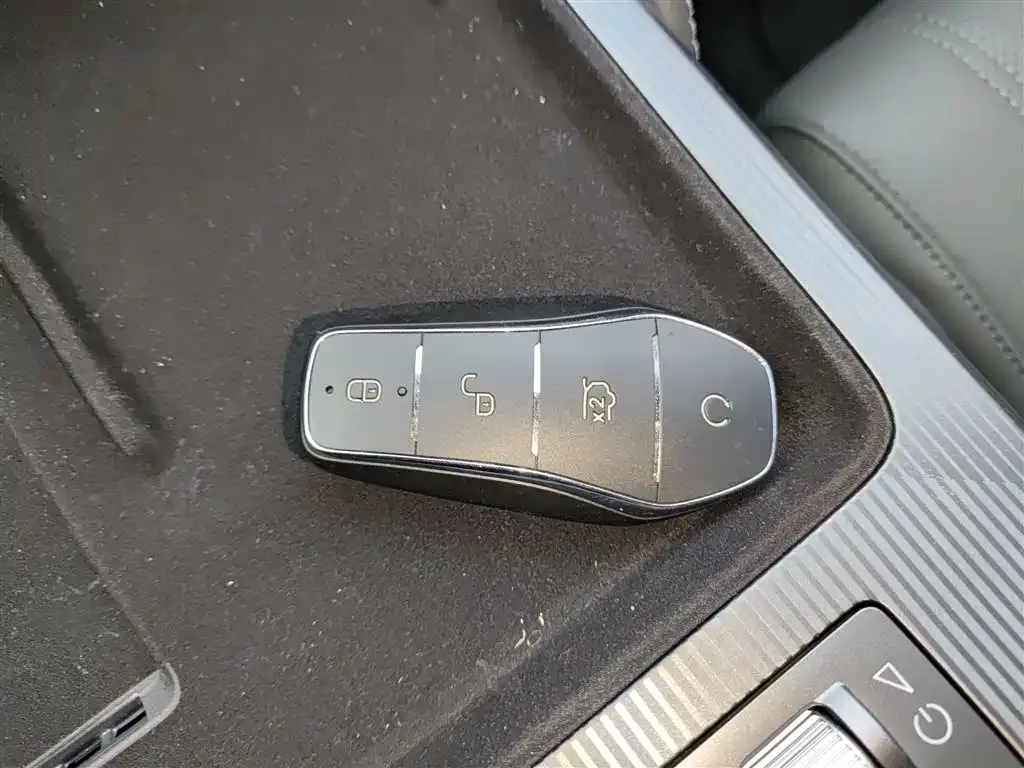 BYD L DM-i 2025 из CN, фото 9