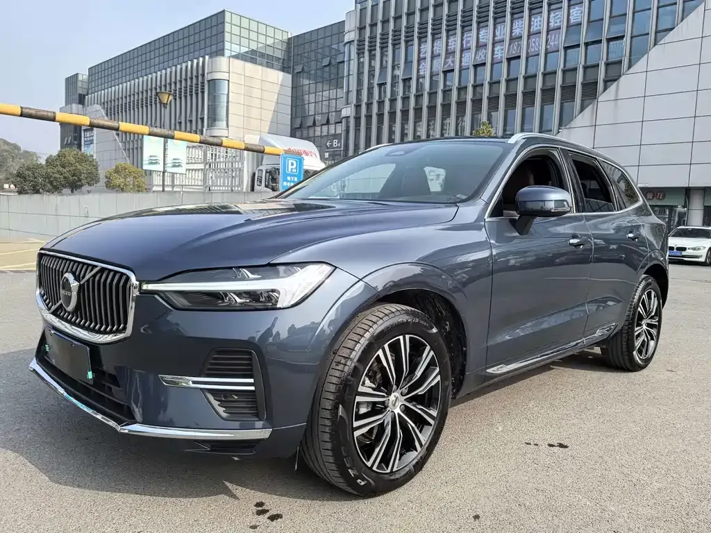 Volvo XC60 2022 из CN, фото 1