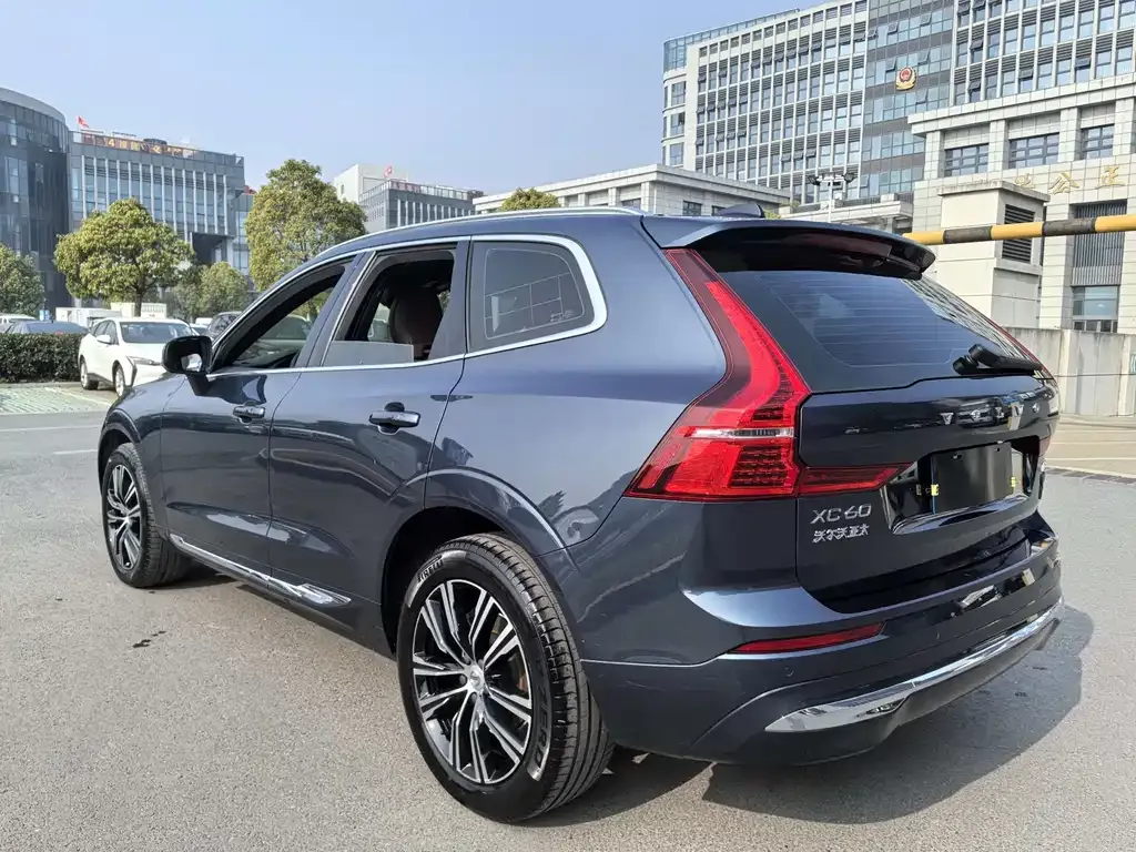 Volvo XC60 2022 из CN, фото 10