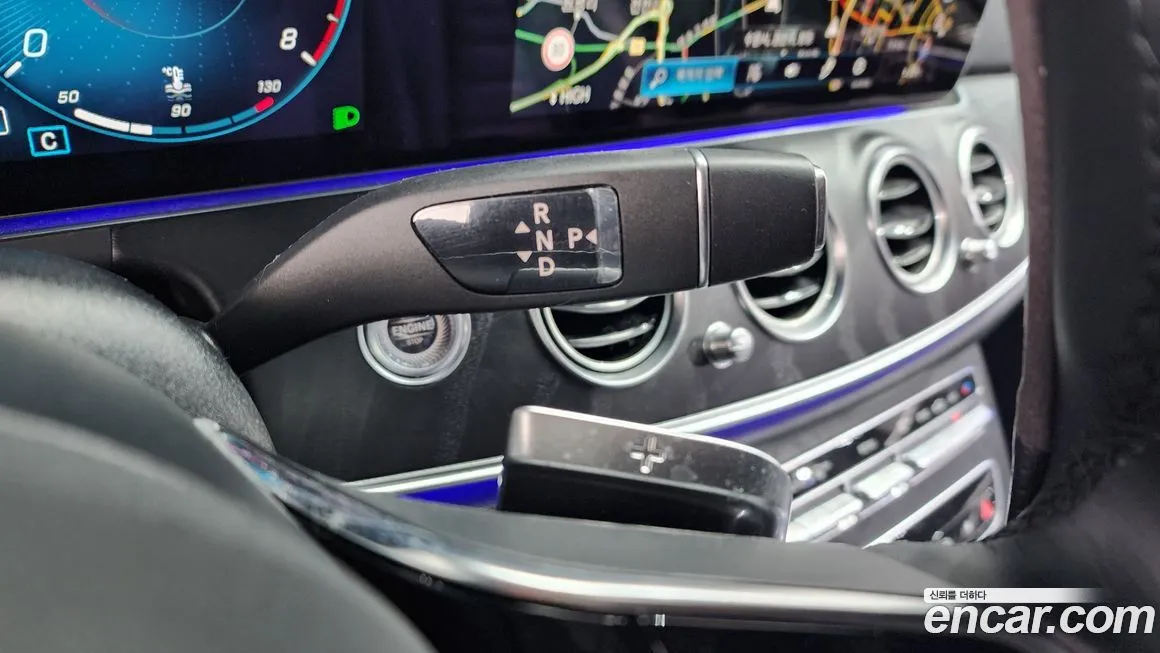 Mercedes-Benz E-Class — фото 10
