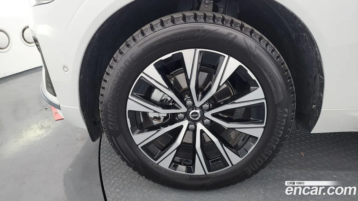Volvo XC60 2025 из KR, фото 5