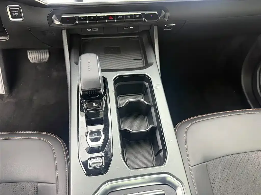 Geely Haoyue L 2025 из CN, фото 2