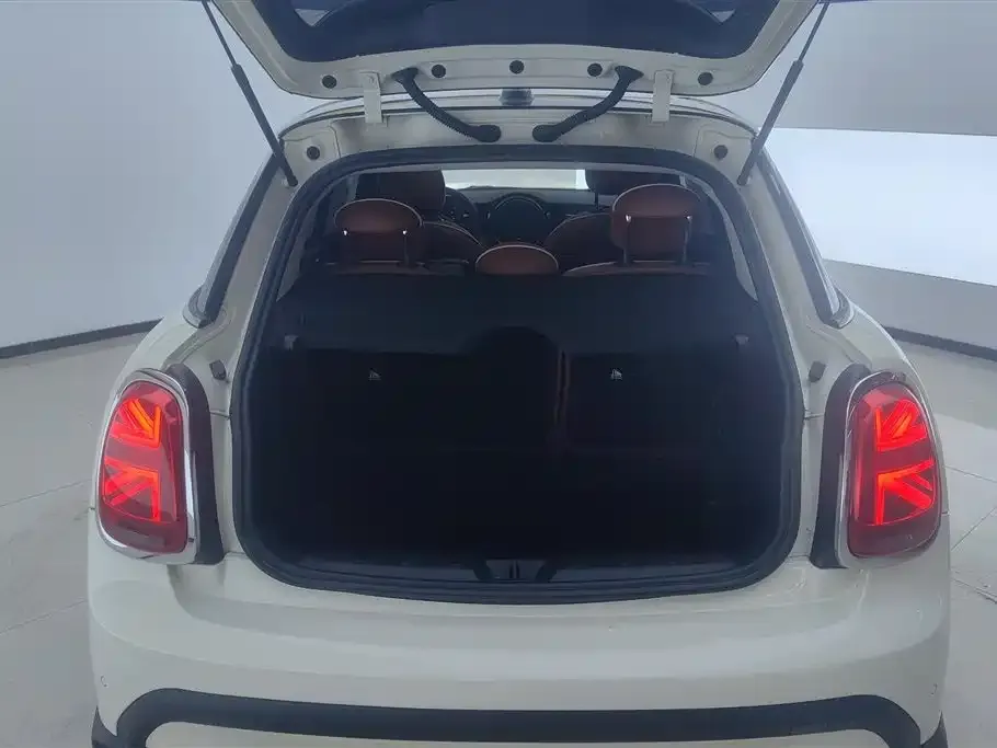 MINI Cooper (3-door) 2022 из CN, фото 2