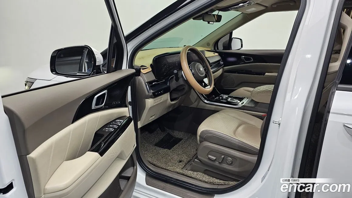 Kia Carnival — фото 10