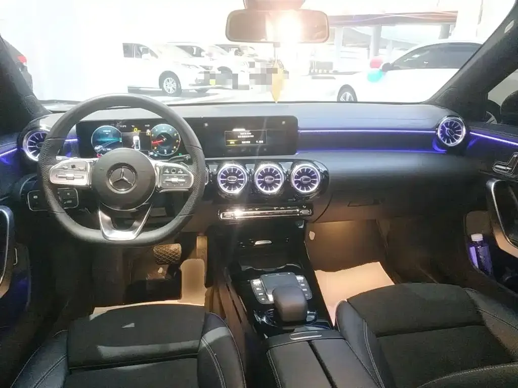 Mercedes-Benz A-Class — фото 10
