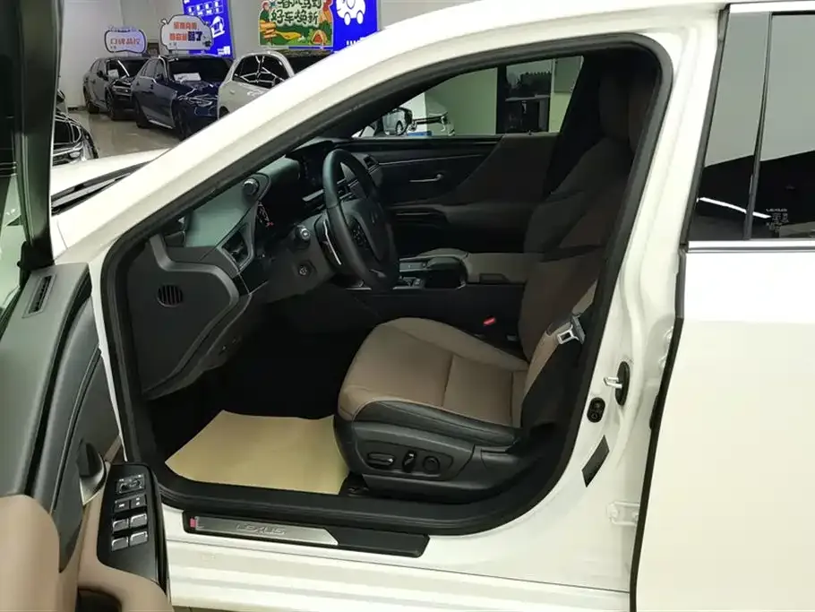Lexus ES 2022 из CN, фото 9