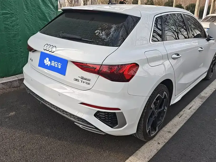 Audi A3 2023 из CN, фото 3
