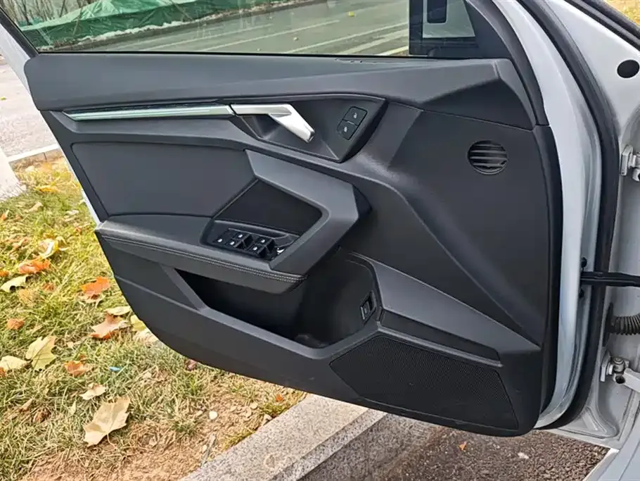 Audi A3 2023 из CN, фото 7