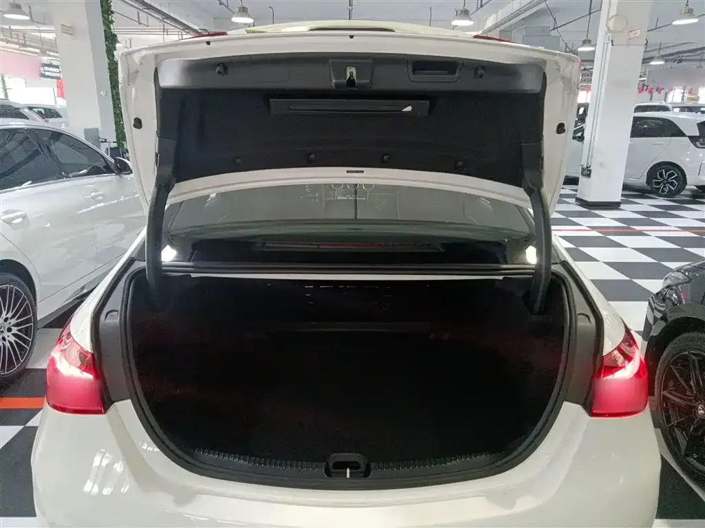 Mercedes-Benz C-Class 2023 из CN, фото 10
