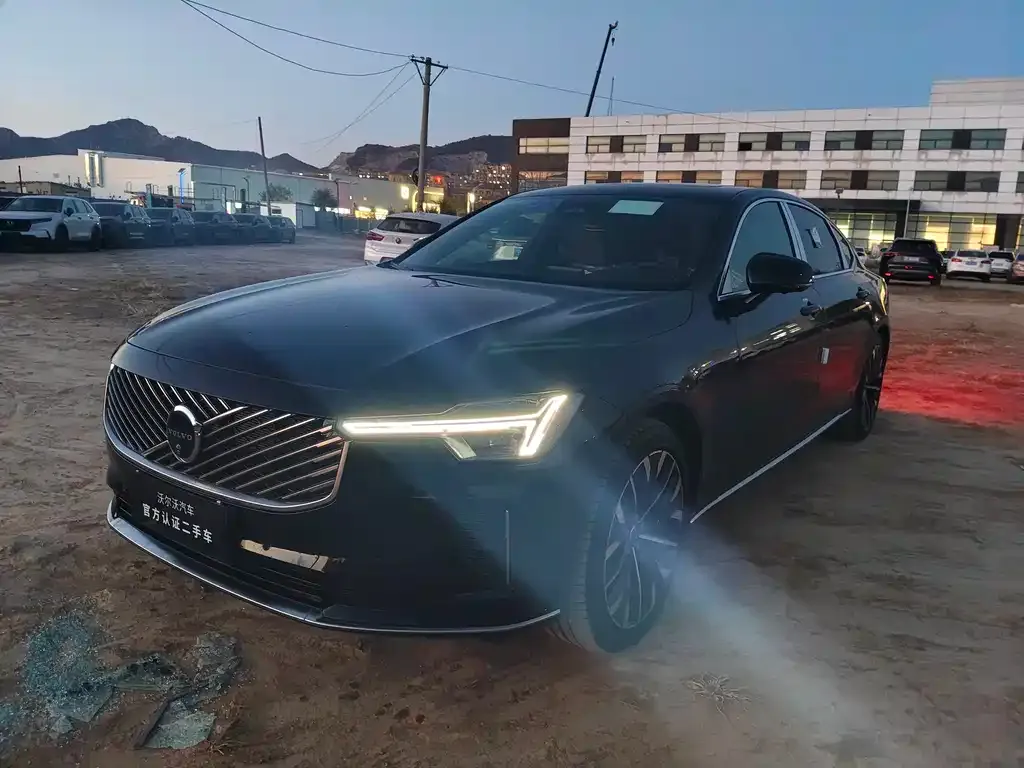 Volvo S90 2025 из CN, фото 1