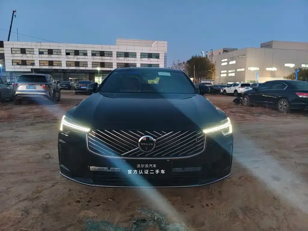Volvo S90 2025 из CN, фото 8