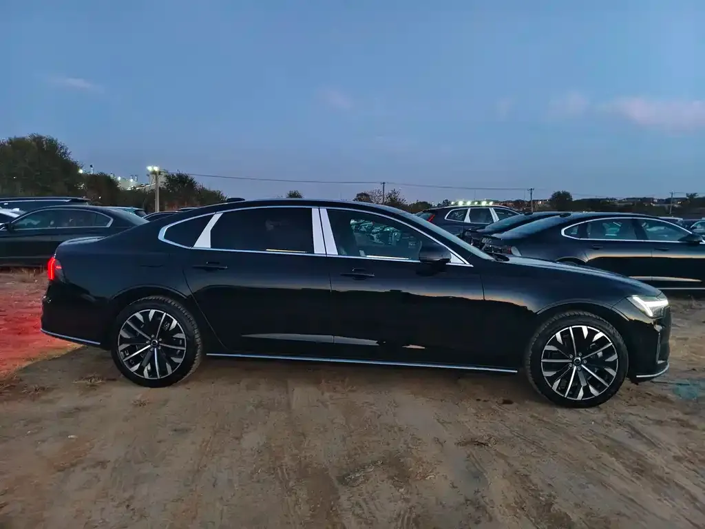 Volvo S90 2025 из CN, фото 4