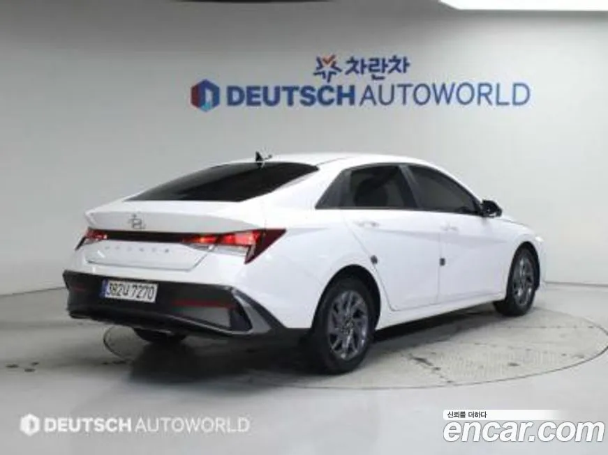 Hyundai AVANTE — фото 3