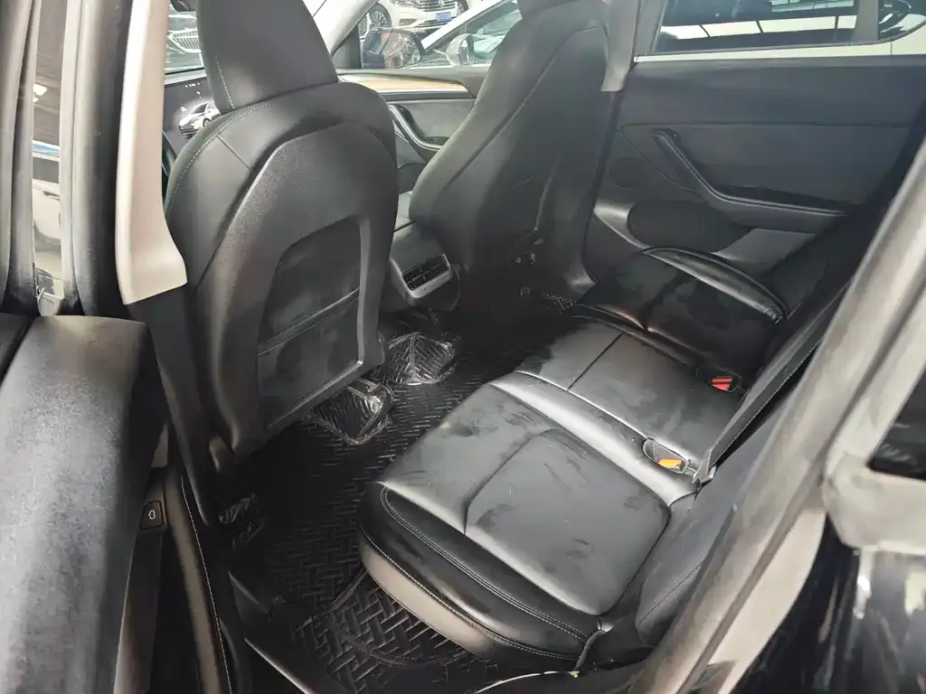 Tesla Model Y 2023 из CN, фото 9