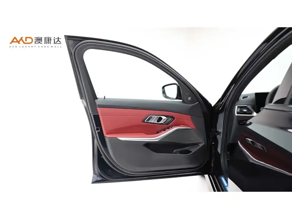 BMW 3 Series 2023 из CN, фото 9