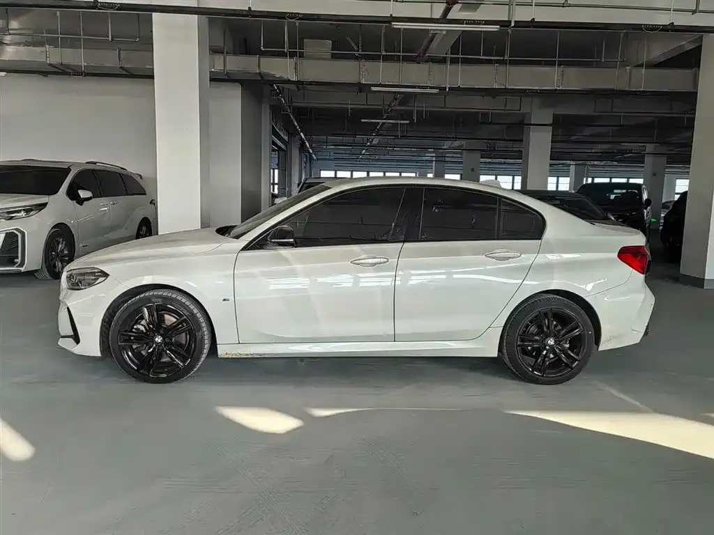 BMW 1 Series 2022 из CN, фото 9