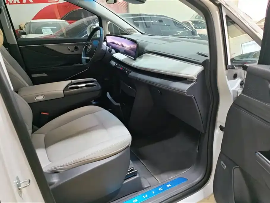 Buick GL8 2025 из CN, фото 8