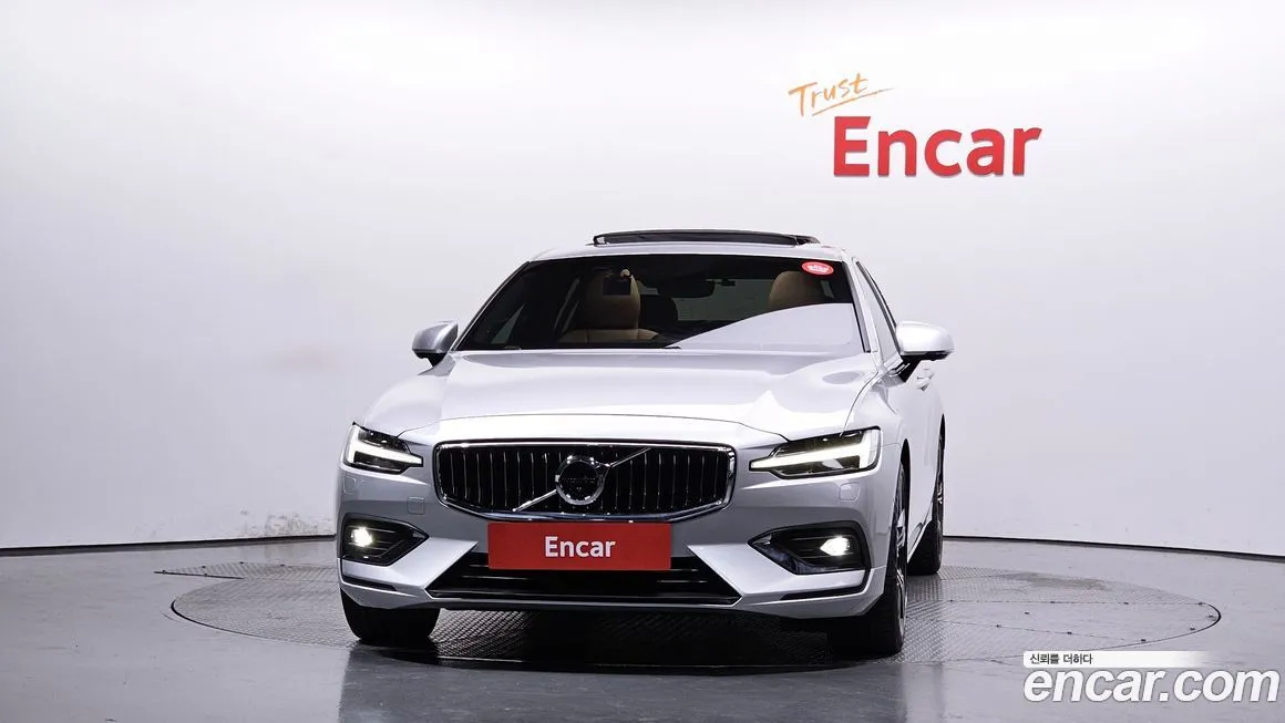 Volvo S60 2021 из KR, фото 2
