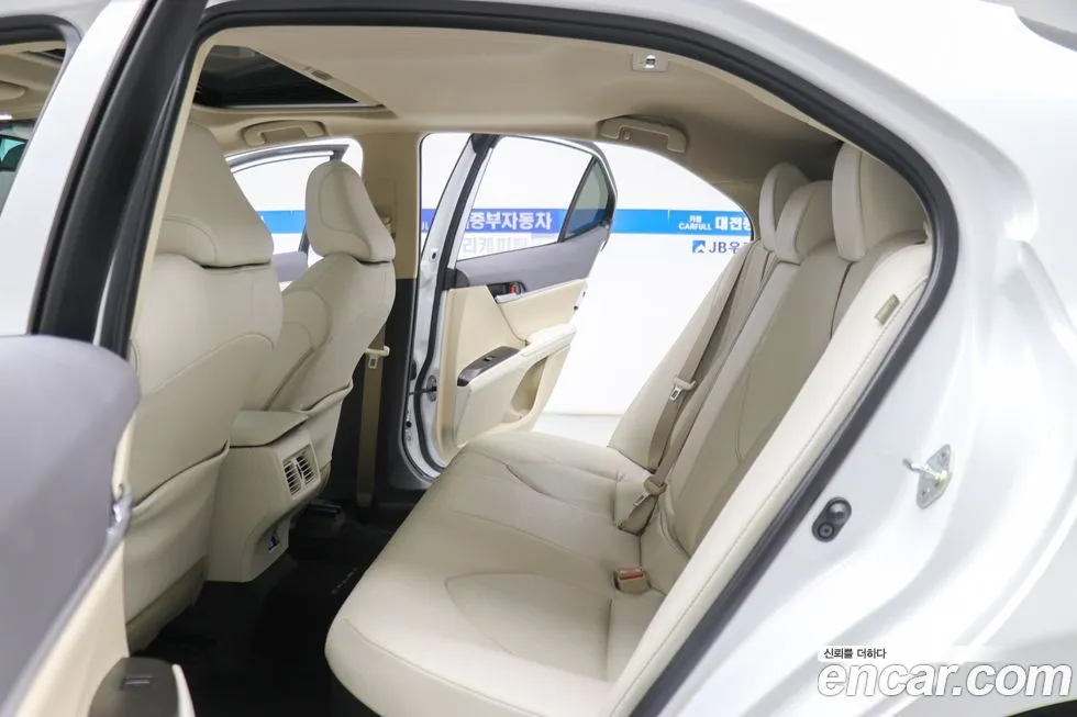 Toyota Camry 2023 из KR, фото 9