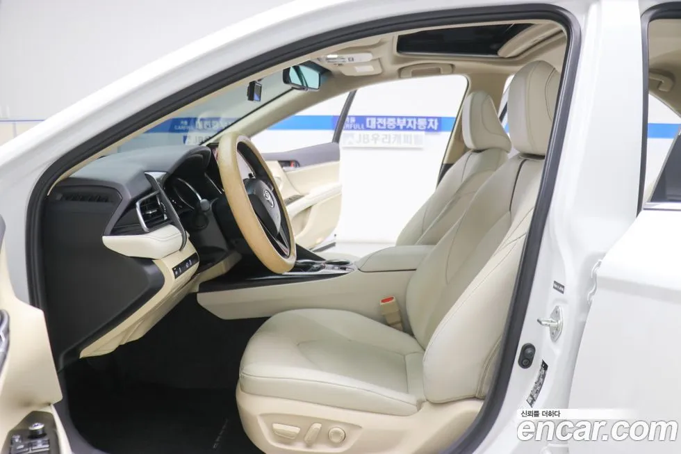 Toyota Camry 2023 из KR, фото 10