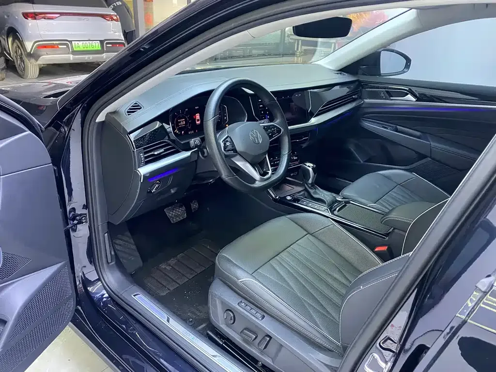 Volkswagen Passat New Energy 2023 из CN, фото 2