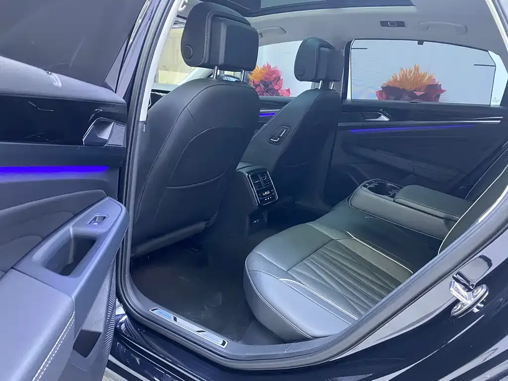 Volkswagen Passat New Energy 2023 из CN, фото 5
