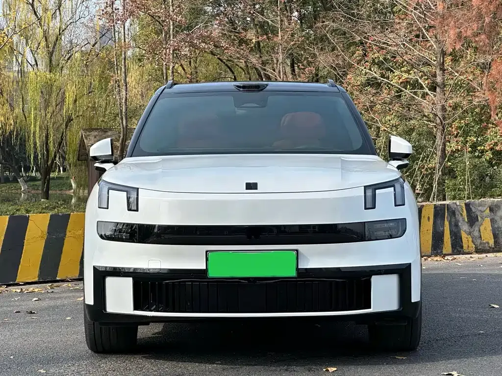 Lynk & Co 900 2025 из CN, фото 8