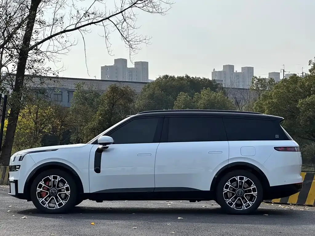 Lynk & Co 900 2025 из CN, фото 7