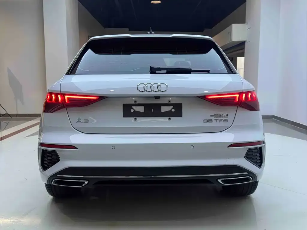 Audi A3 2022 из CN, фото 10