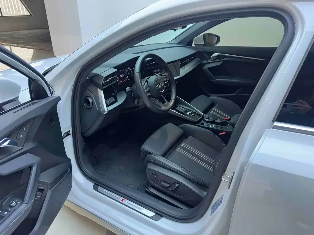 Audi A3 2022 из CN, фото 9