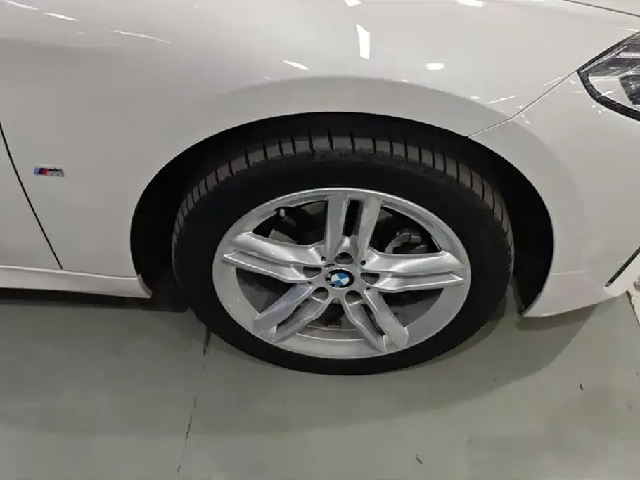 BMW 1 Series 2021 из CN, фото 6