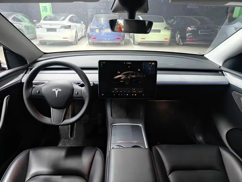Tesla Model Y 2024 из CN, фото 3