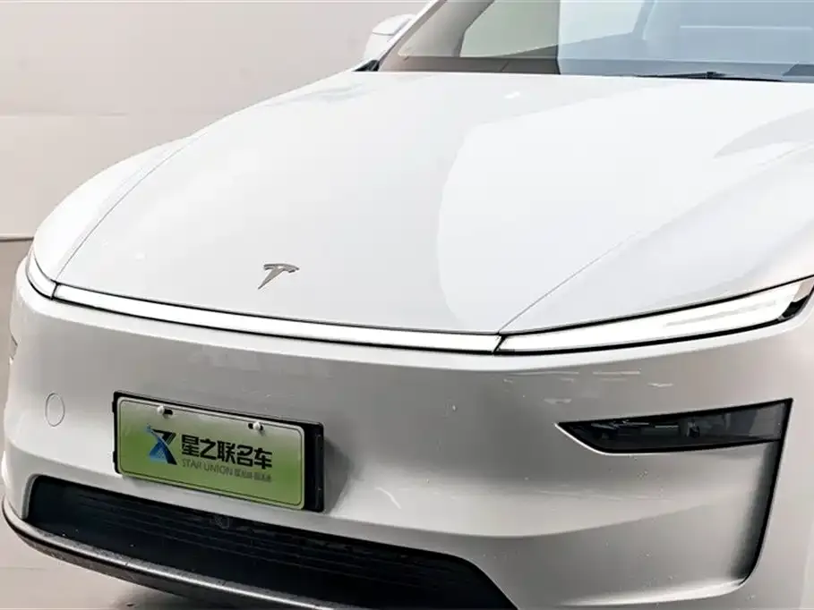 Tesla Model Y 2025 из CN, фото 2