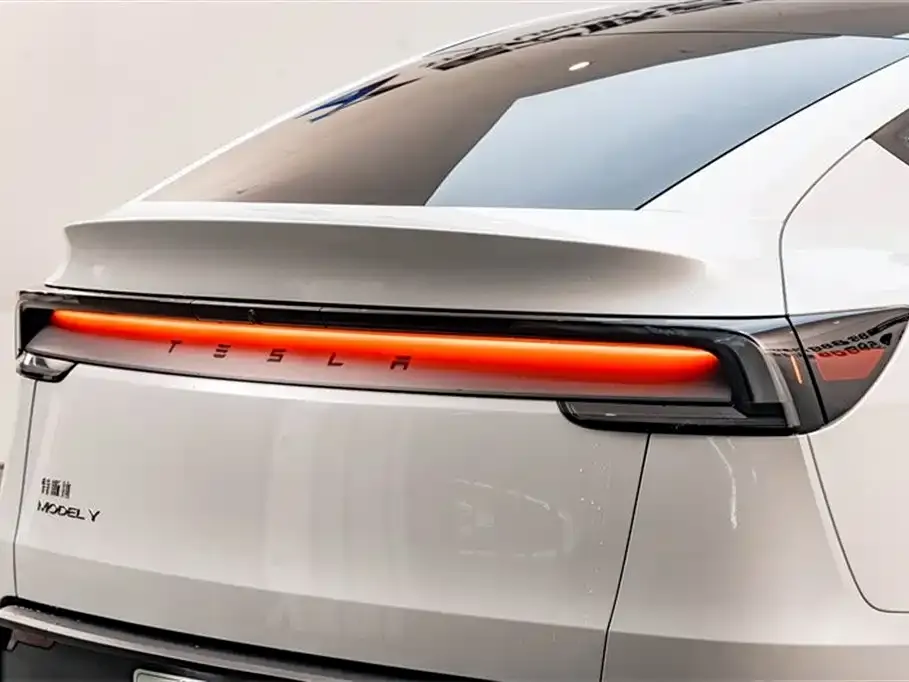 Tesla Model Y 2025 из CN, фото 9