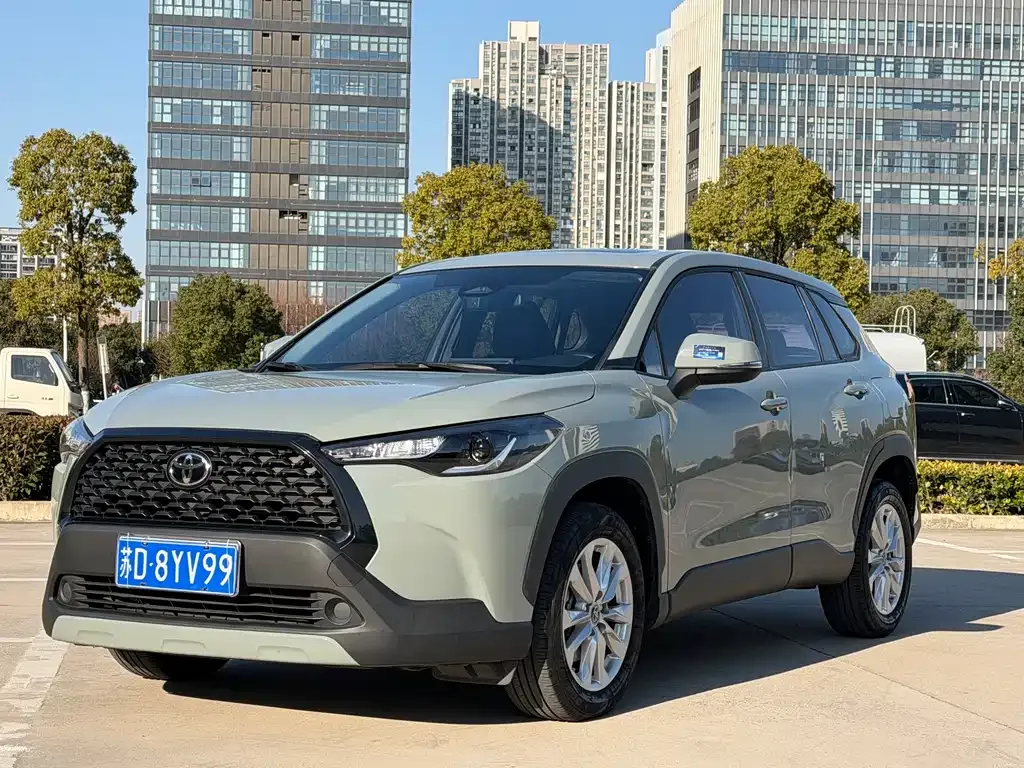 Toyota Corolla Cross 2023 из CN, фото 1