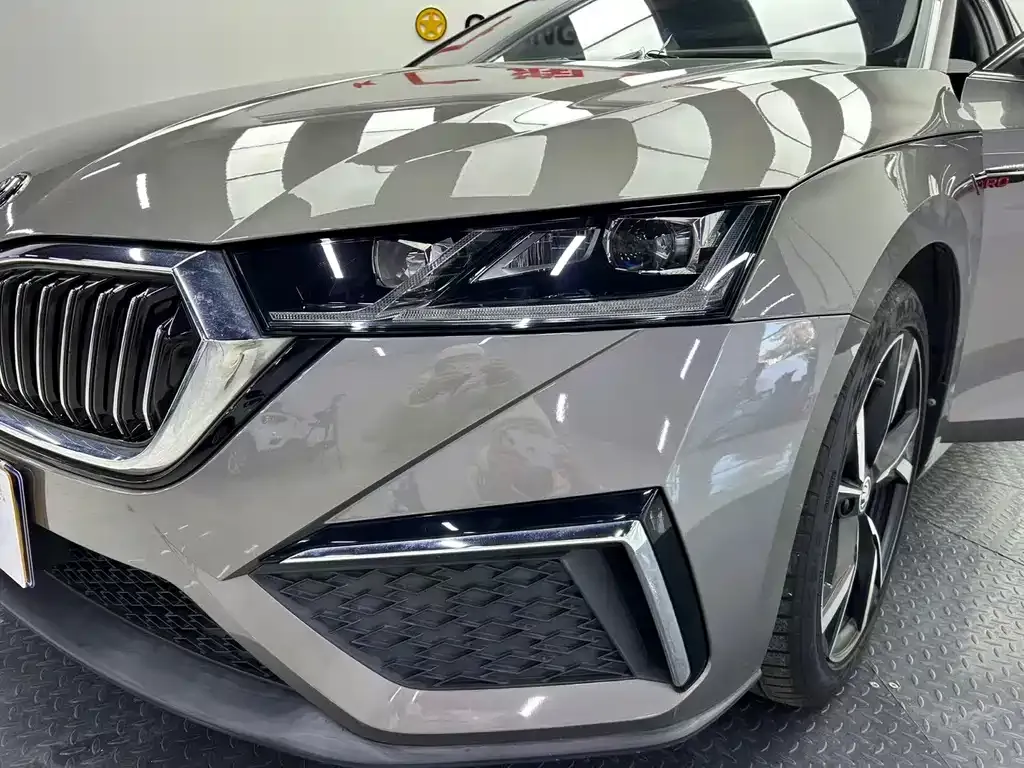 Skoda Octavia 2021 из CN, фото 4