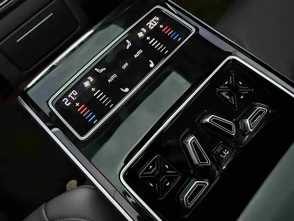 Audi A8 — фото 2
