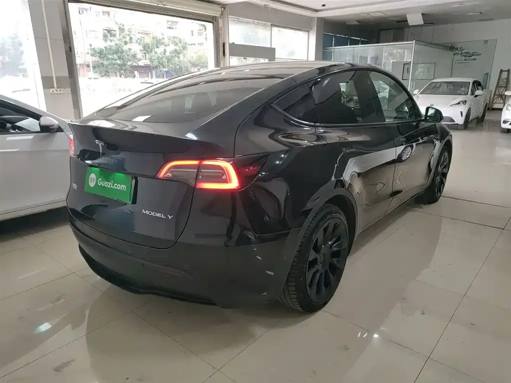 Tesla Model Y 2024 из CN, фото 9