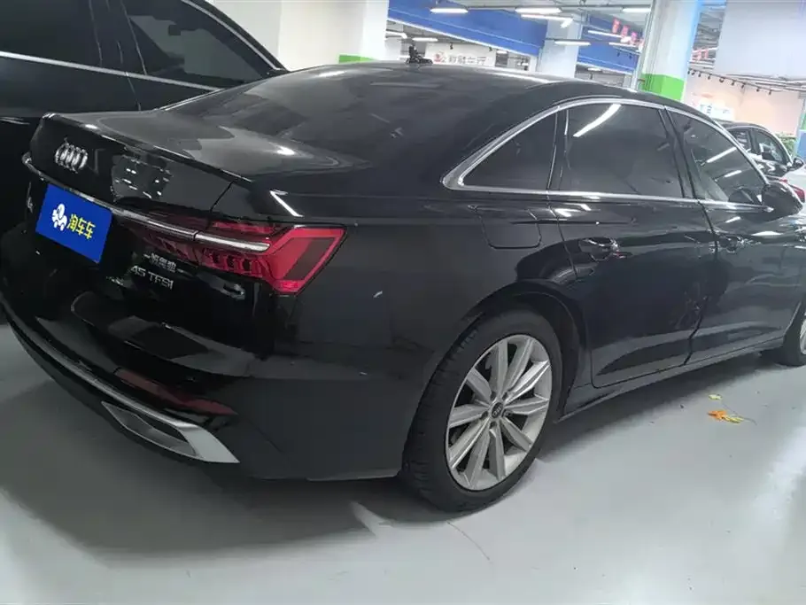 Audi A6L 2025 из CN, фото 8