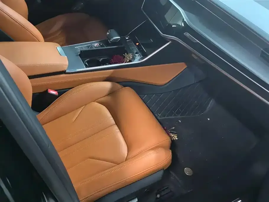 Audi A6L 2025 из CN, фото 5