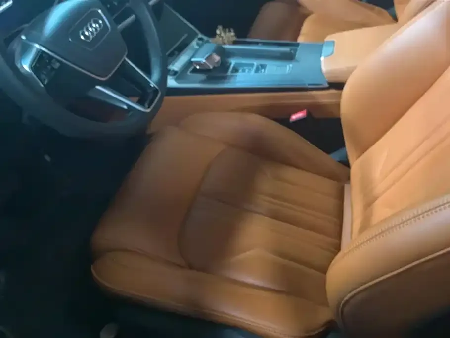 Audi A6L 2025 из CN, фото 4