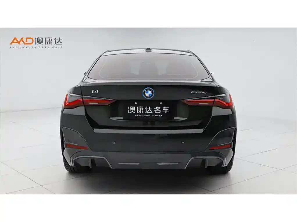 BMW i4 — фото 10