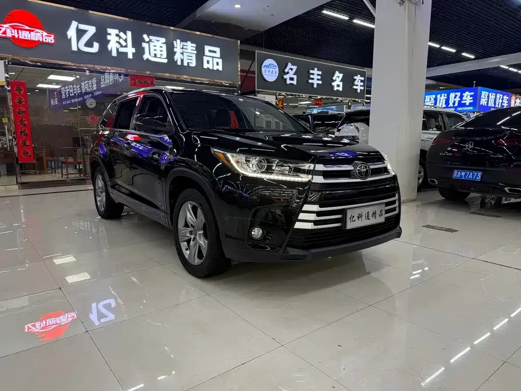 Toyota Highlander 2021 из CN, фото 2