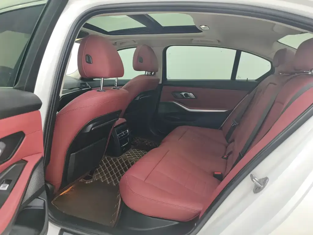BMW 3 Series 2021 из CN, фото 8